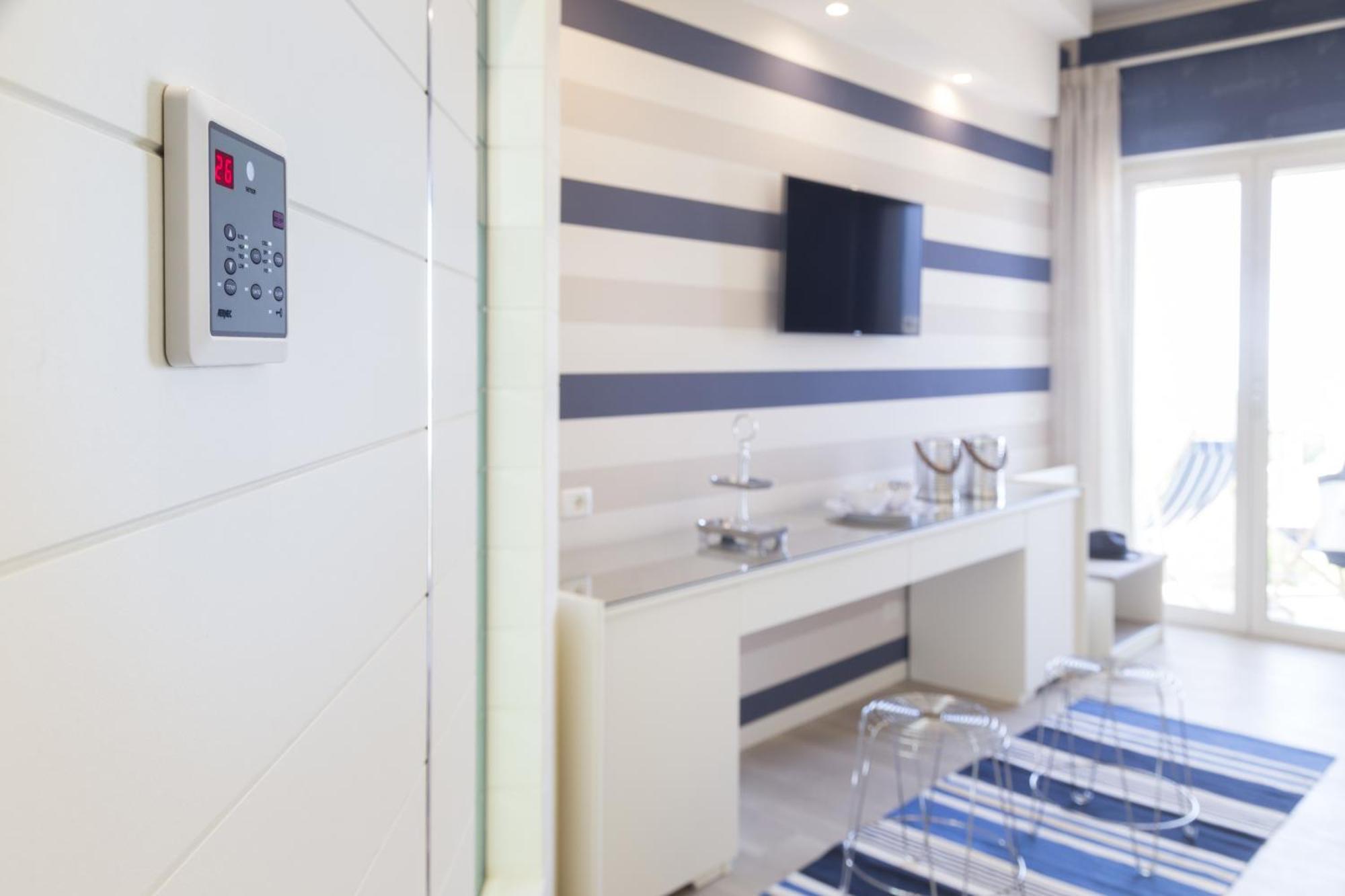 Hotel Atlantic Riviera Mare Misano Adriatico Zimmer foto